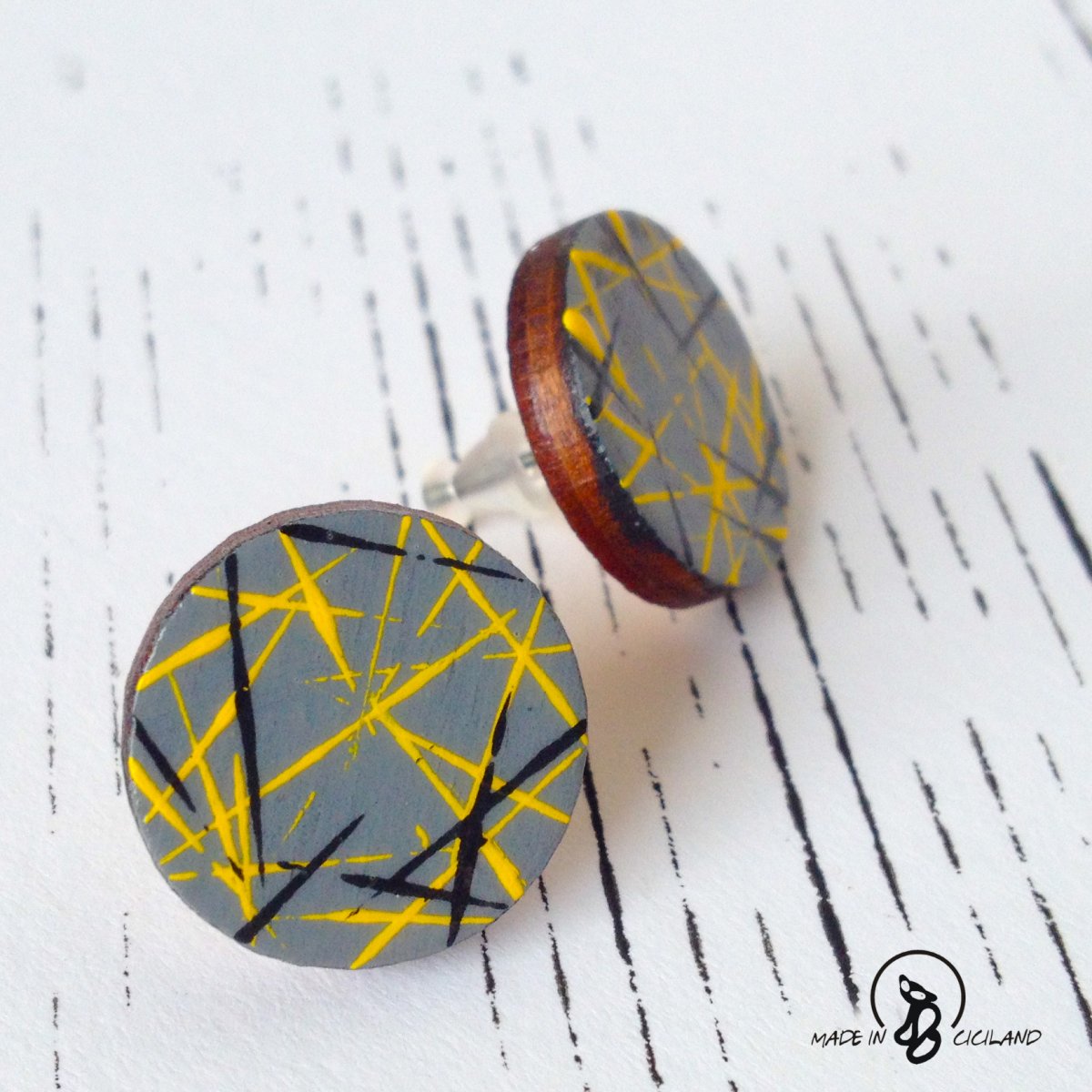 Pecky šedožlutá směs