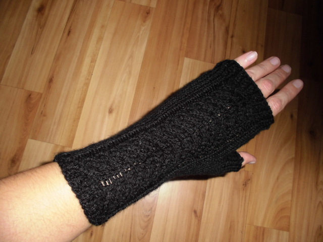 Návleky Šipky černé (18-20 cm)