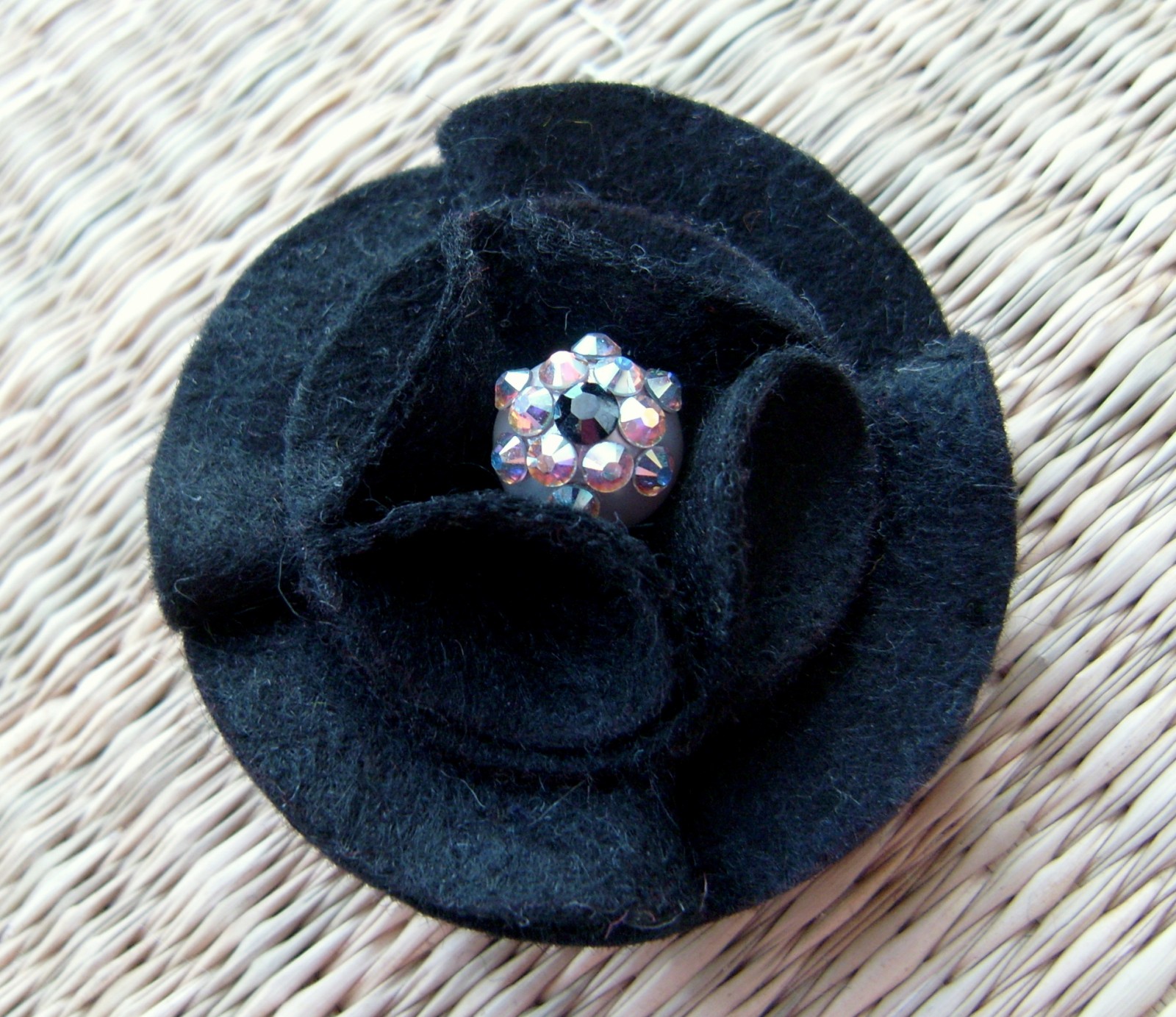 Twista - Elegantně tajemná havraní