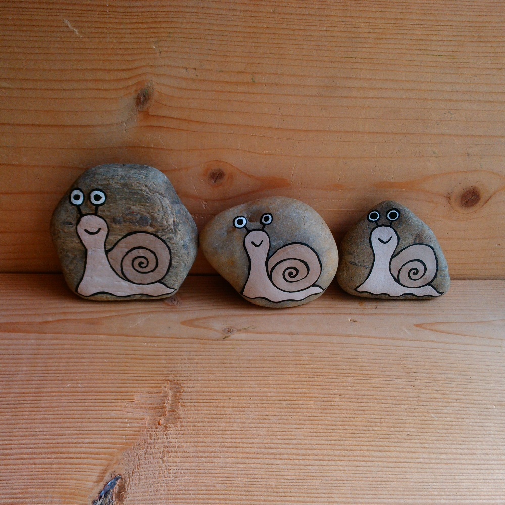 Sada malovaných kamínků.12