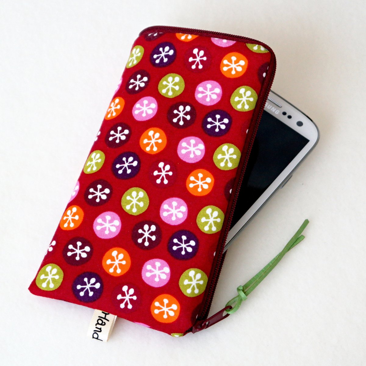 BAREVNÉ VLOČKY NA VÍNOVÉ   - obal na mobil