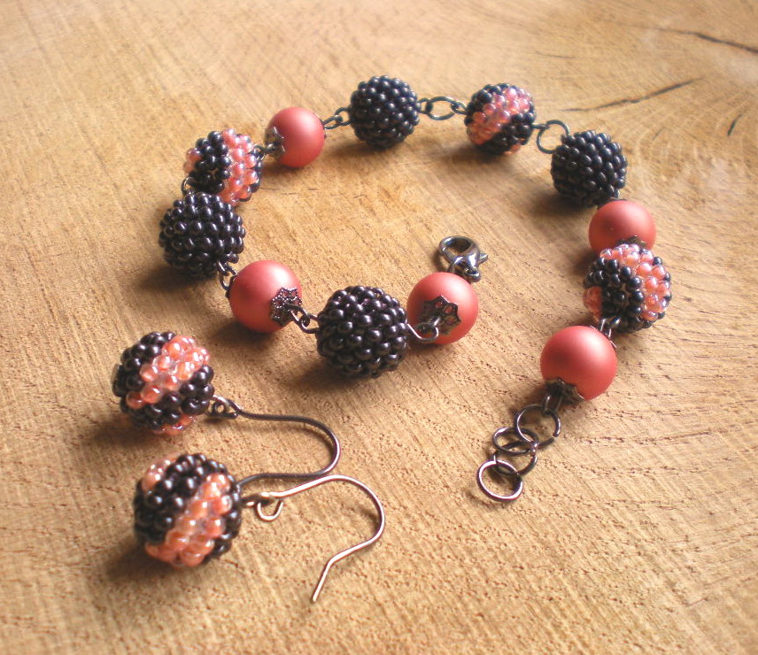 Lososová v černé - sada