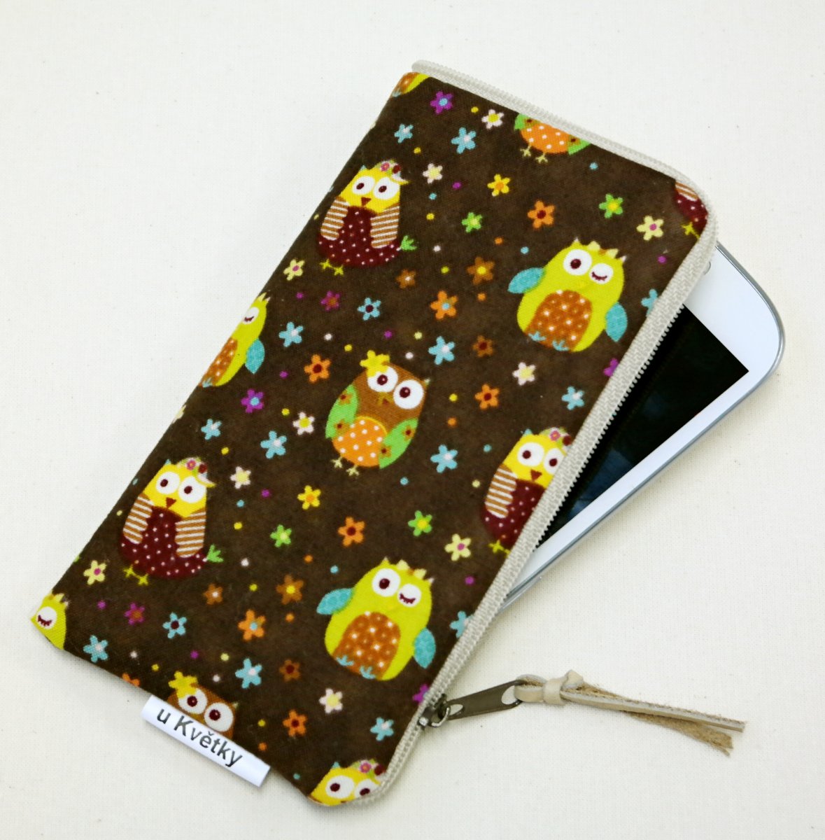 SOVIČKY NA HNĚDÉ - obal na mobil