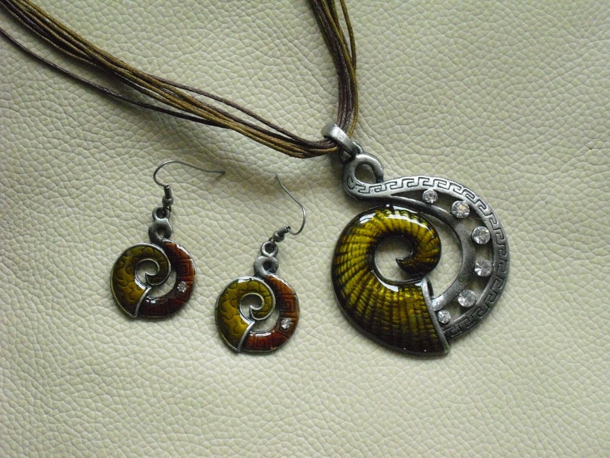 Zelenohnědá sprála