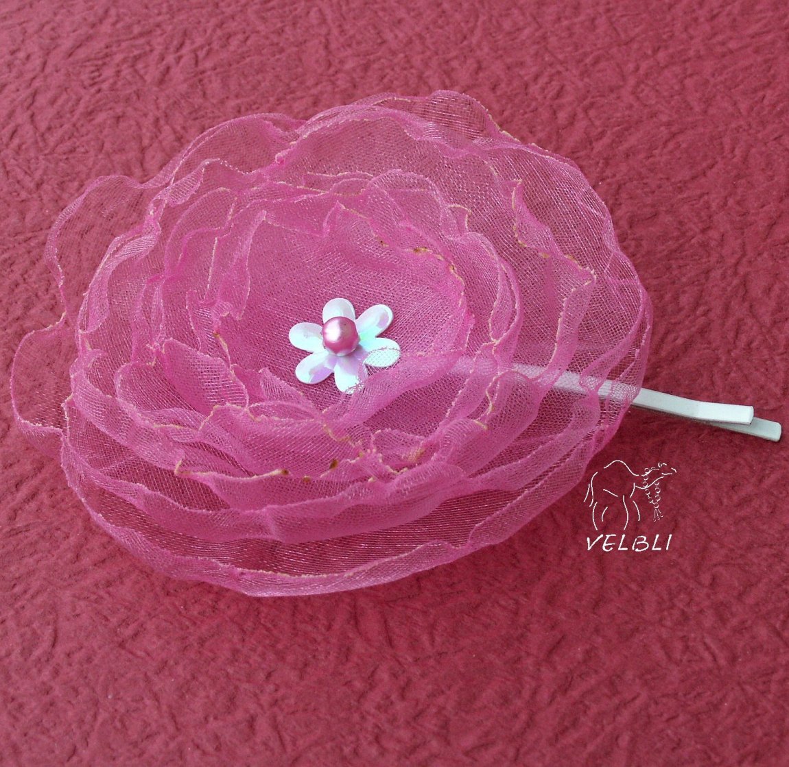 Sponka - Růžový leknín