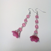 Růžové zvonečky s perlou