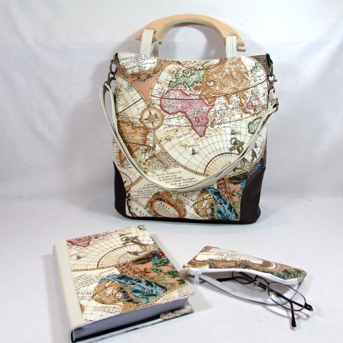 Kabelka na cesty plus diář