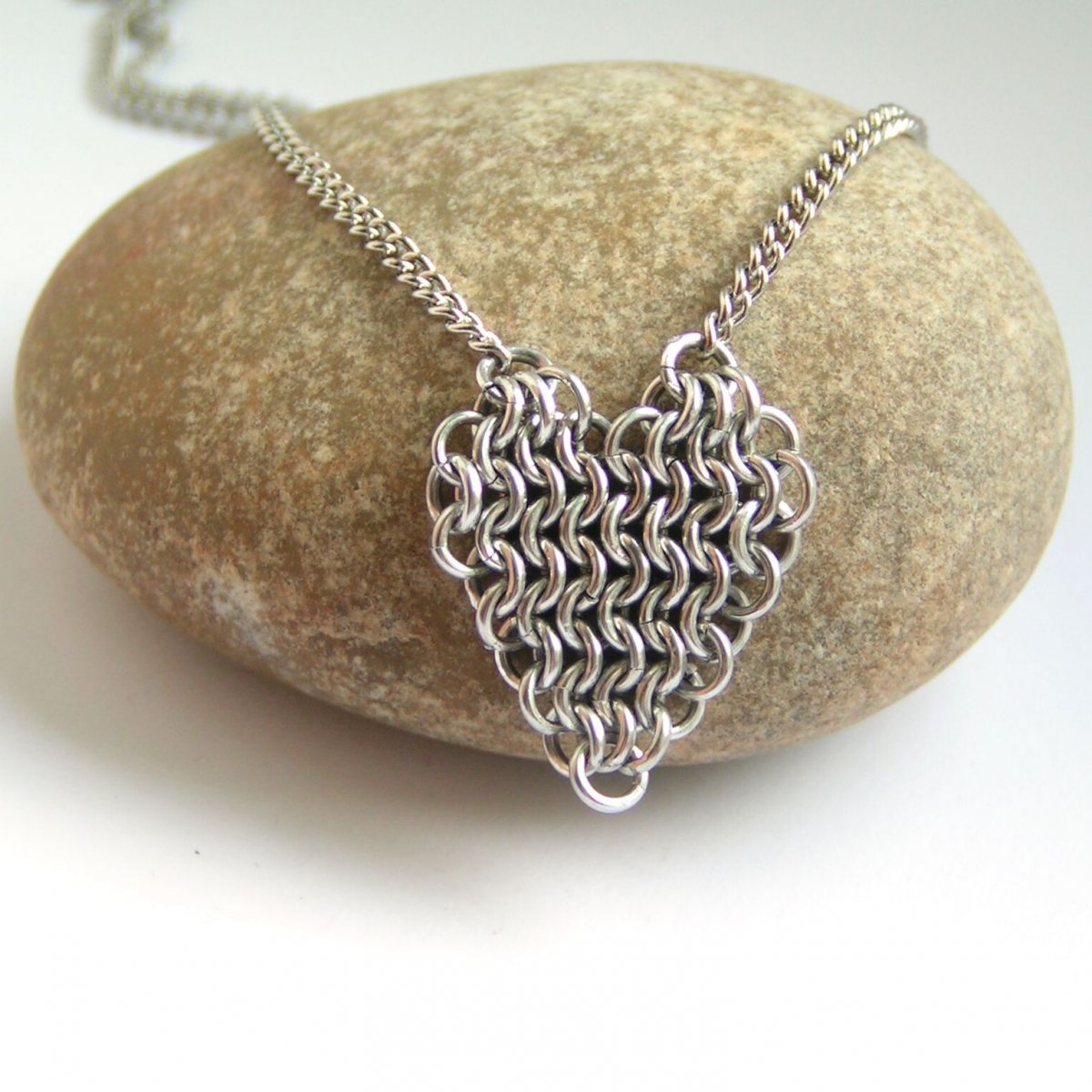 Srdíčko na řetízku z chirurg. oceli