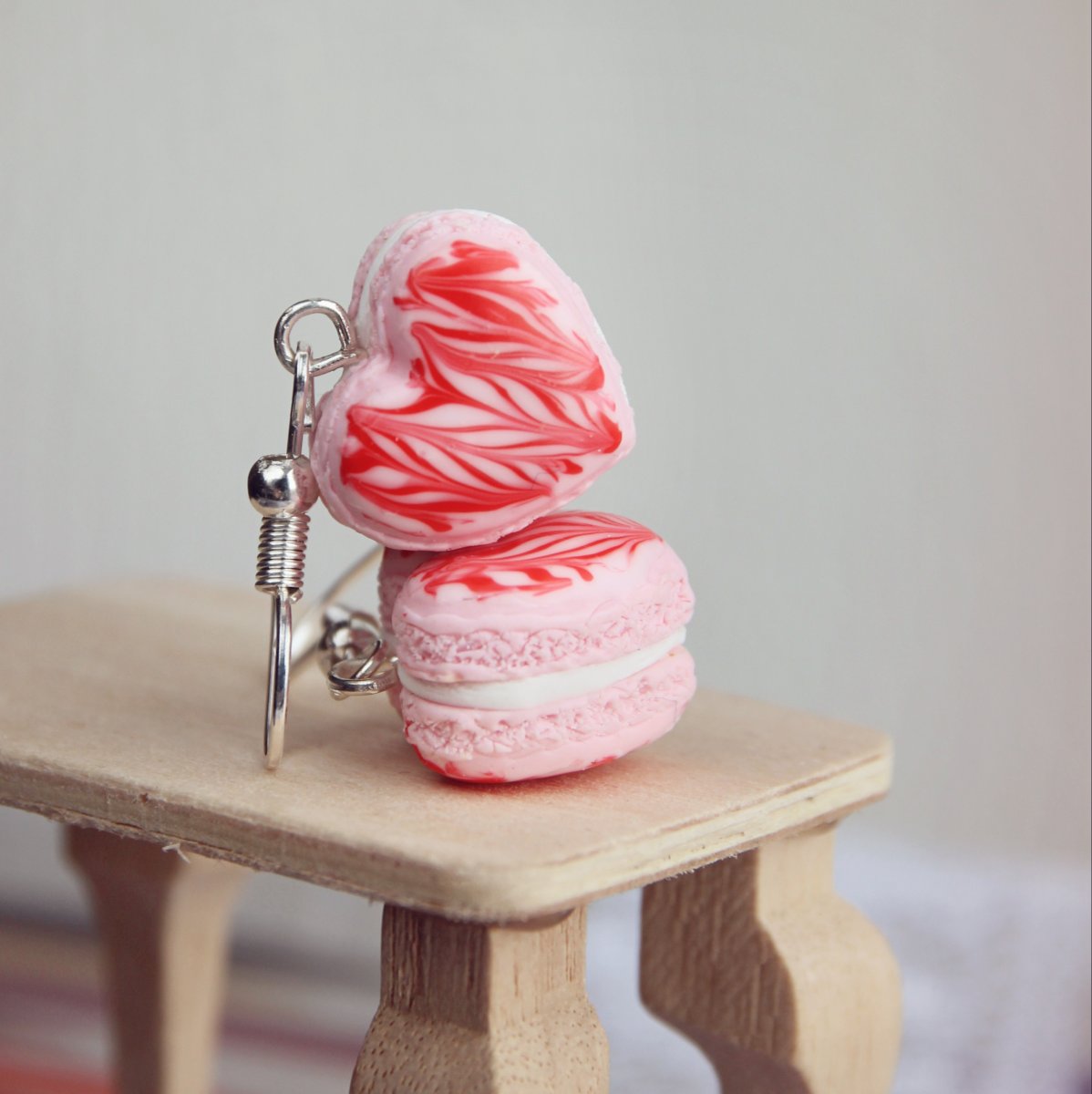 Srdíčkové makronky zdobené, fimo náušnice, valentýn