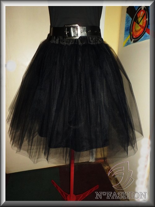 Cassiopeia - dlouhá tylová sukně.