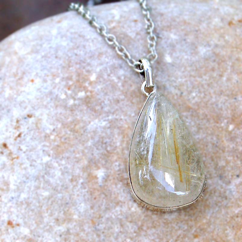 Sagenitový náhrdelník