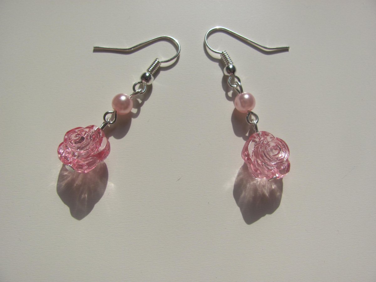 Světlé růžové květinky růžičky  