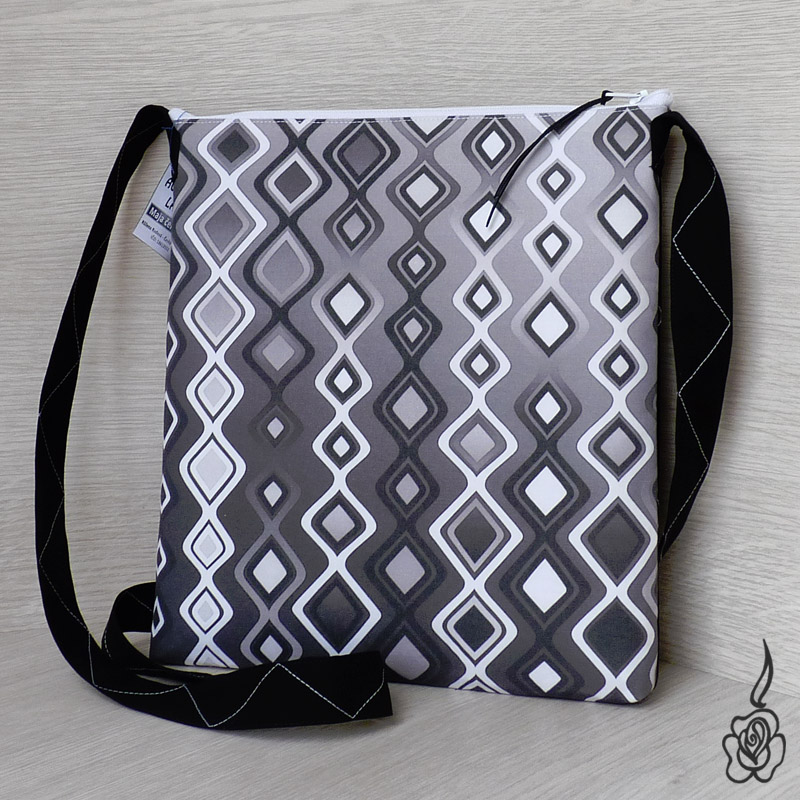 Originální černobílá taška Maja