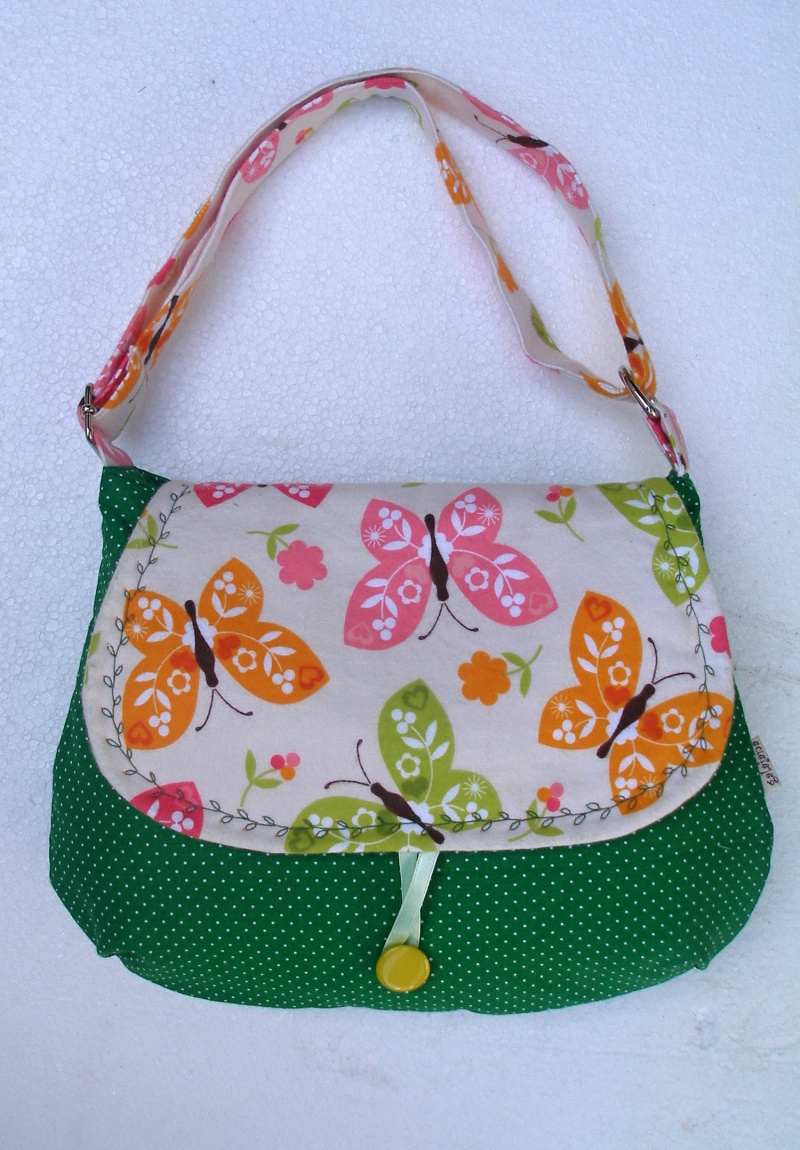 kabelka puntíkatá motýlí