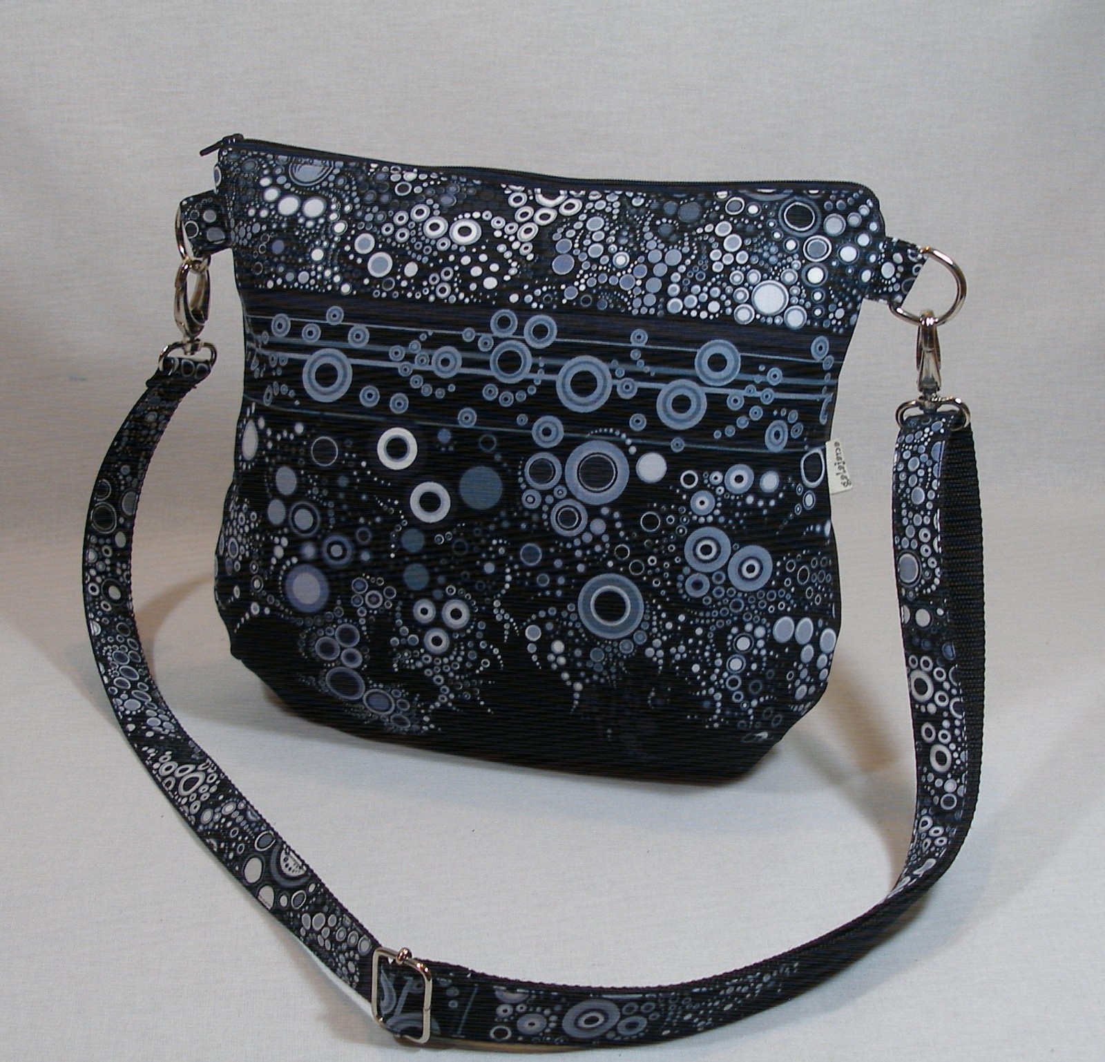 mini kabelka bublinky