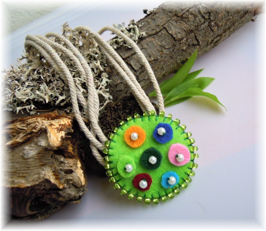 Náhrdelník textilní