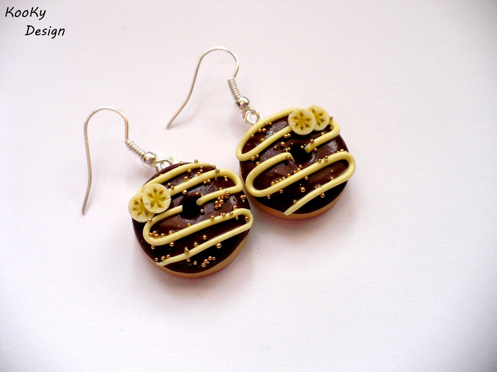 Visací náušnice - banánové donutky