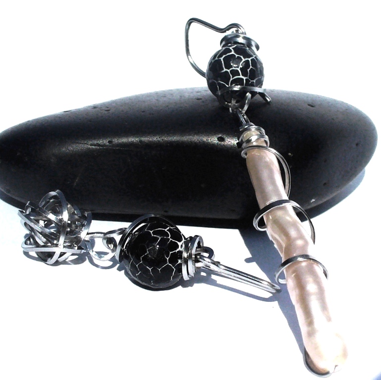 NÁUŠNICE  Adam a Eva