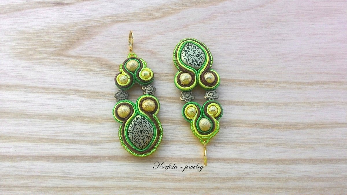 Sutašky náušnice hnědá + zelená + žlutá 