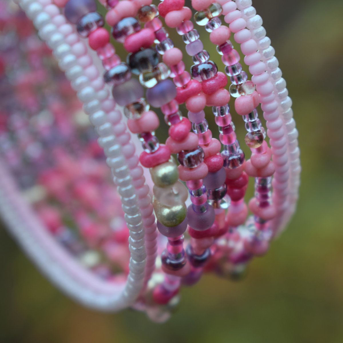 Z cukrárny paní Šarloty...náramek...