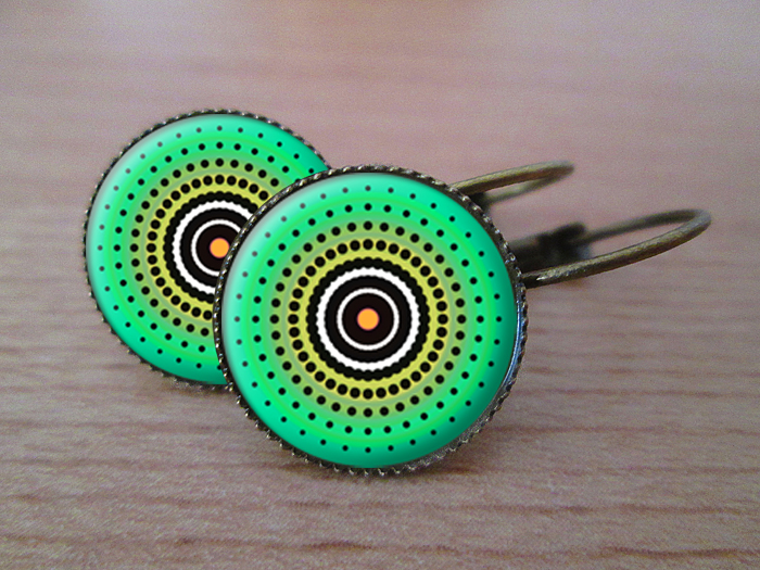 VINTAGE VISACÍ NÁUŠNICE - Kruh za kruhem 1