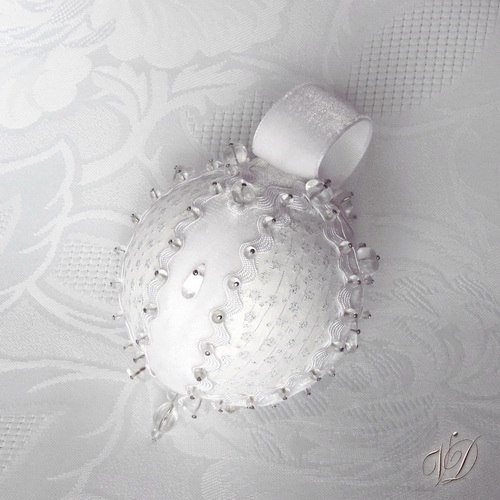 Originální vánoční ozdoba - Zasněžený diamant