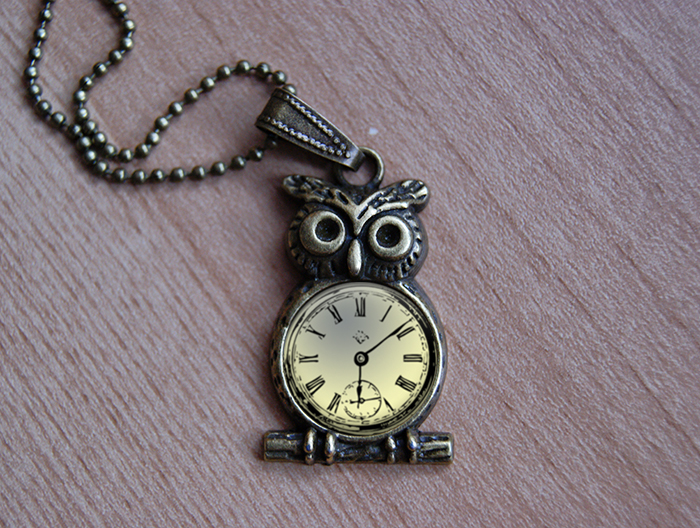 Sovička - přívěsek na řetízku - Vintage Hodiny