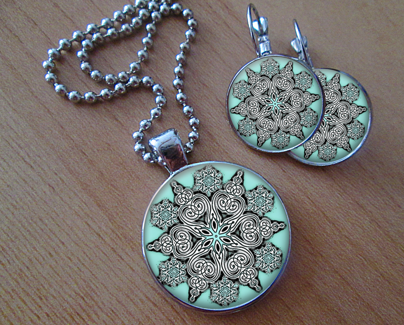 Mrazivá vločka -  Sada náušniček a přívěsku