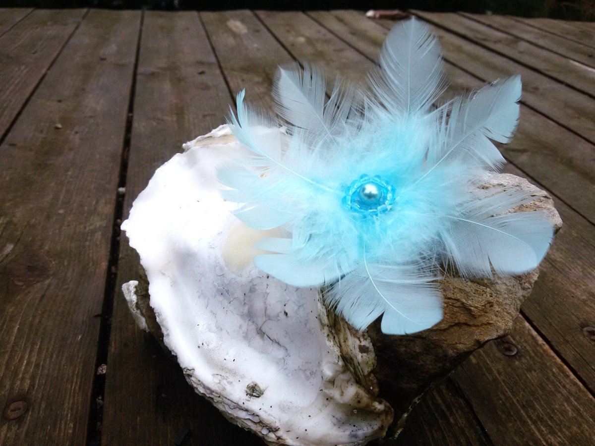 Brož Bledě modrá romantika. č.1285