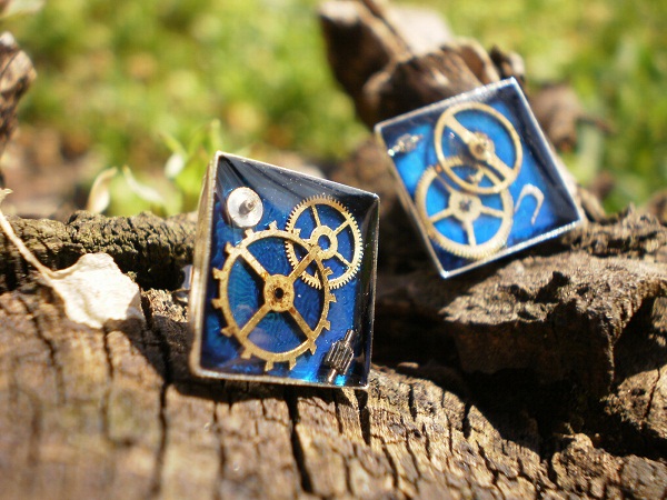 Modré steampunkové čtverečky