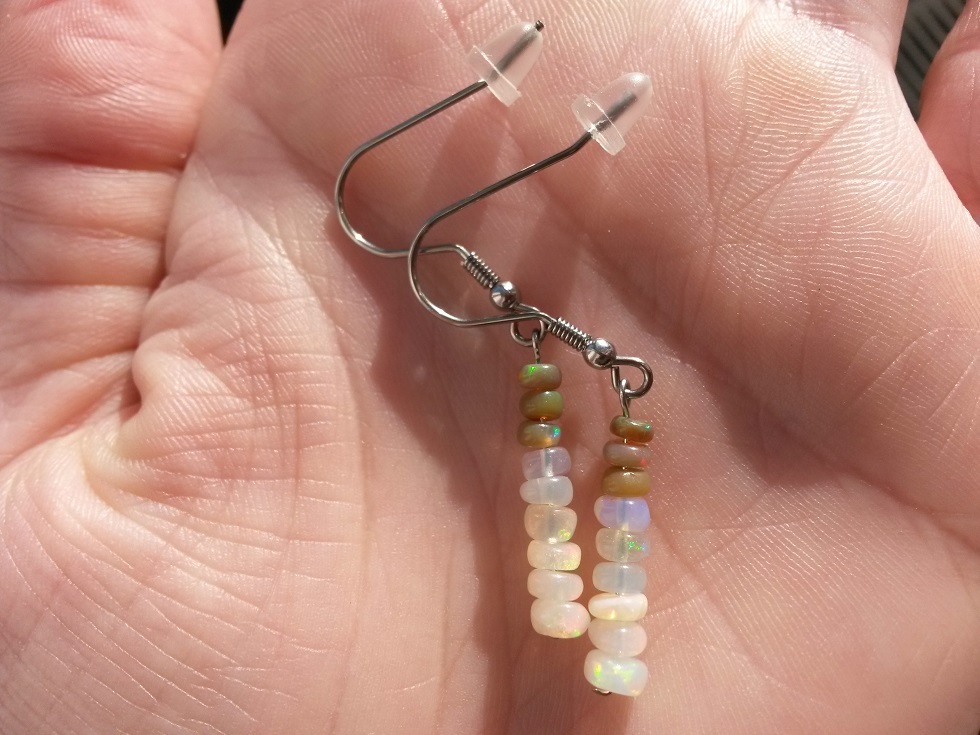 Náušnice z opálu trojí barvy