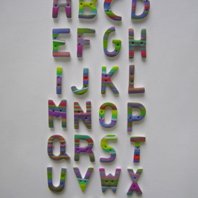 Knoflíková abeceda  - barevné pruhy1