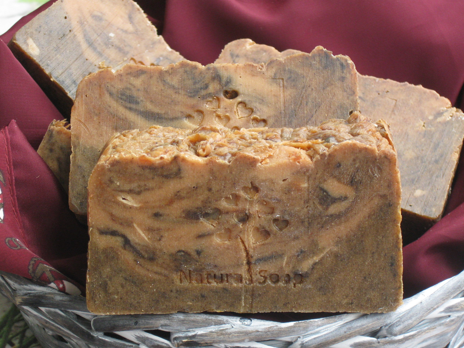 Tuhý Šampon 2 v 1 – Vyživuje a Zpevňuje.