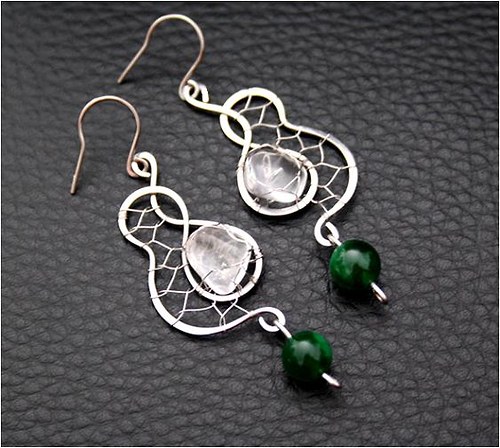 Náušnice - KŘIŠŤÁL+ SMARAGD -tepané- hypoalergen