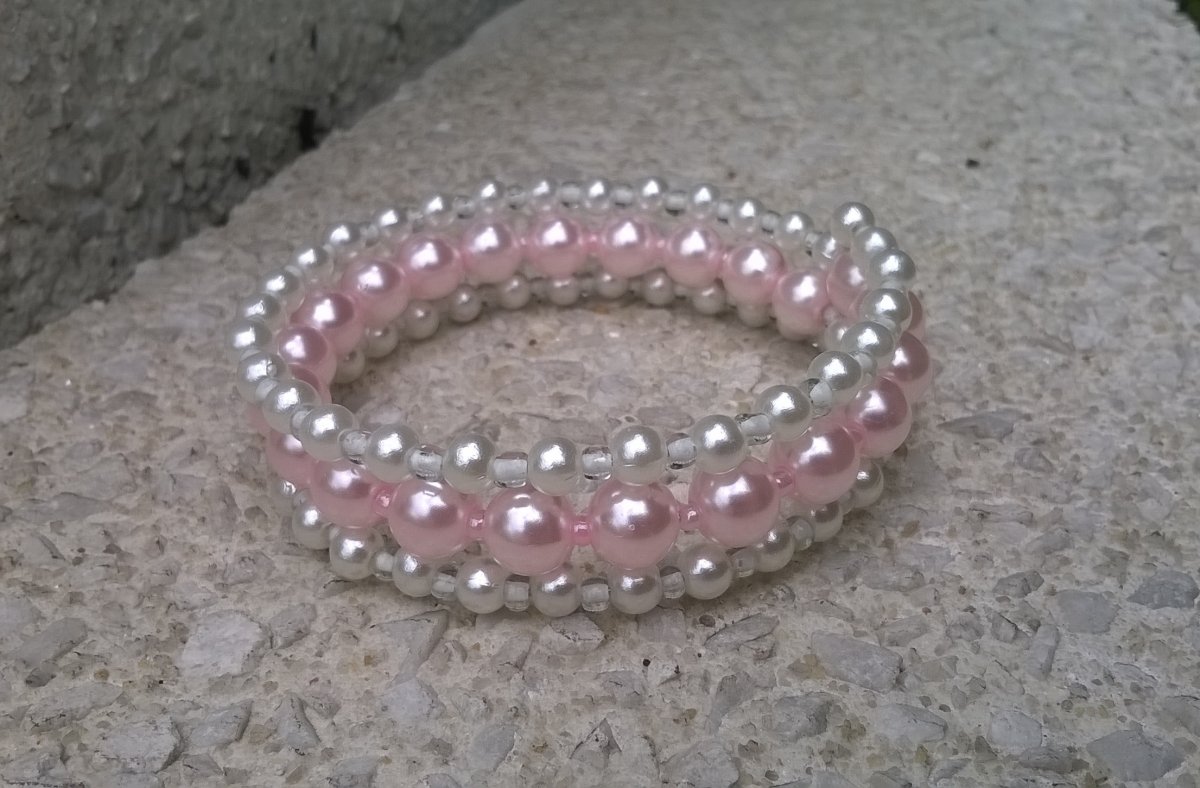 Perlový bílo - růžový