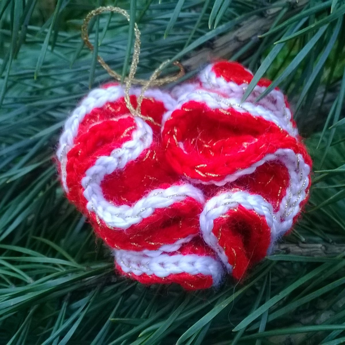 Háčkovaná vánoční ozdoba