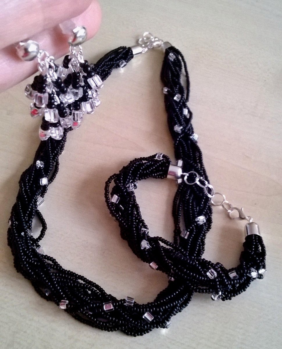 ČERNOSTŘÍBRNÝ VRSTVENÝ KOMPLET