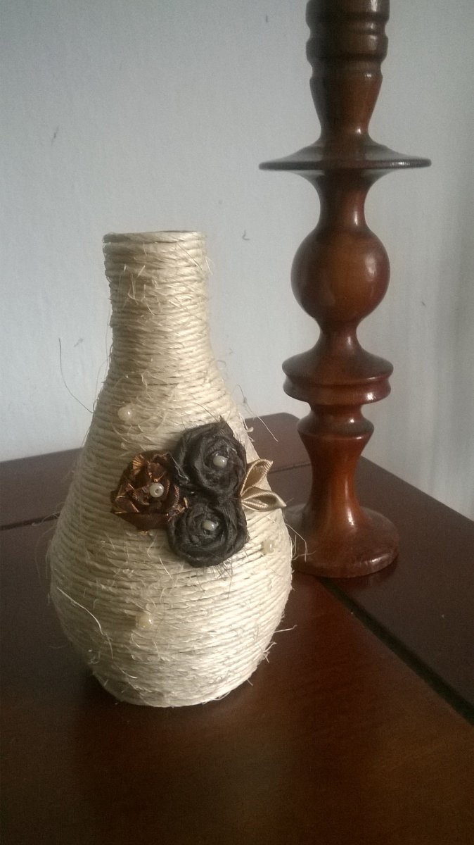 Váza dekorovaná burlap