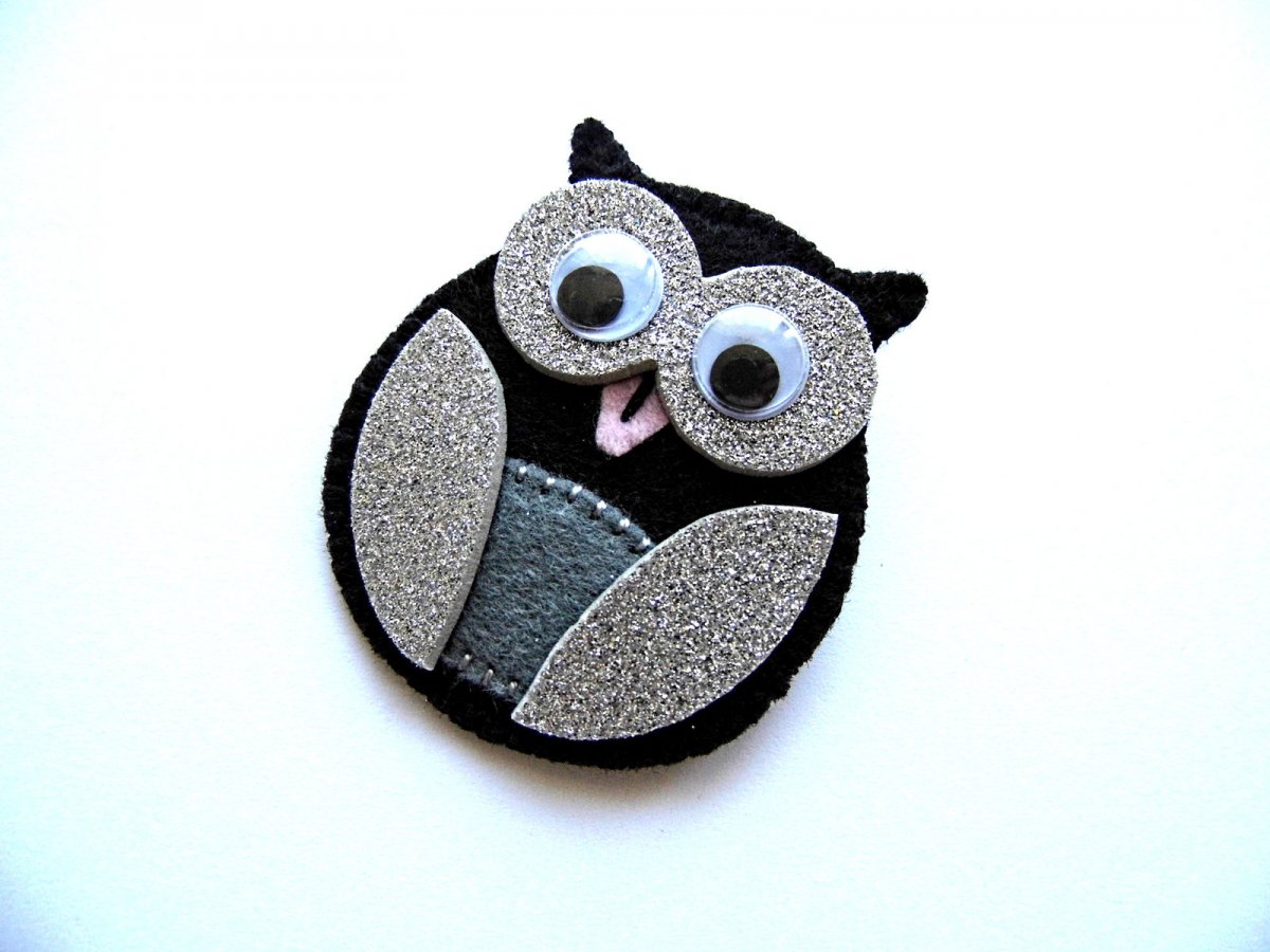 Stříbrná třpytivá sovička