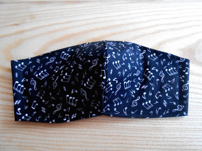 Rouška černá s notičkami barvy stříbrné a šedé (103/20)