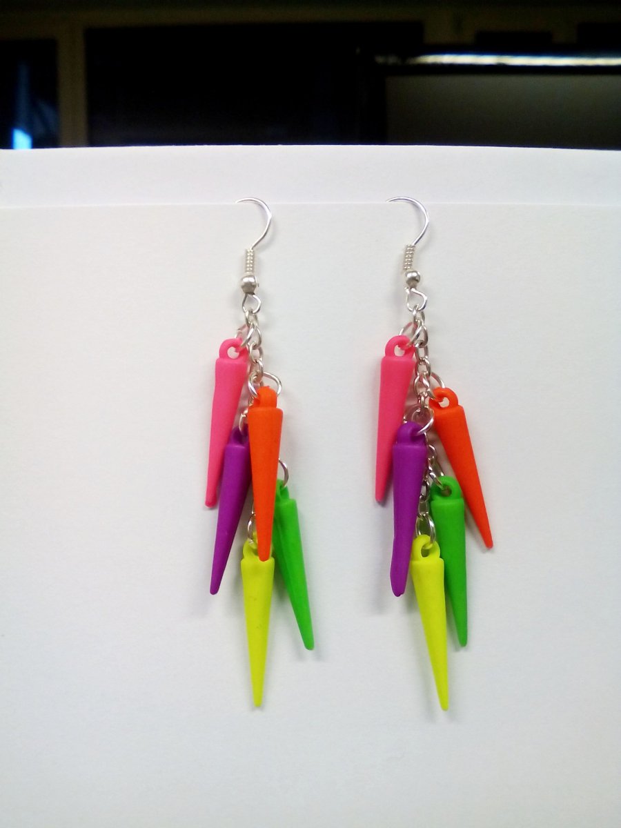 Neonové ostny - hrozny