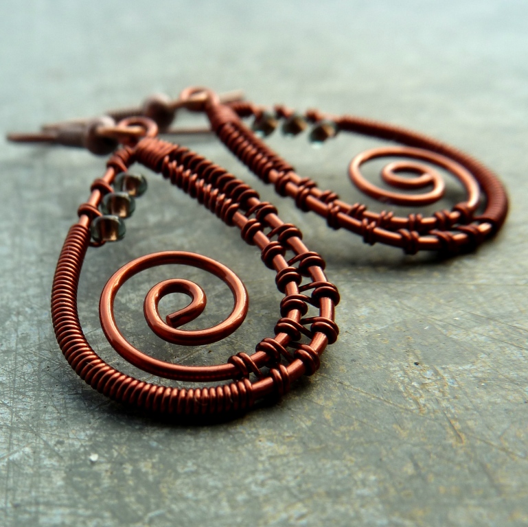 Náušnice - Skrytá vášeň v hnědé