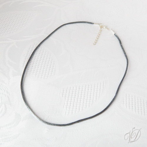 Šňůrka na přívěsek - satén - šedá (stříbrná) (č.13)