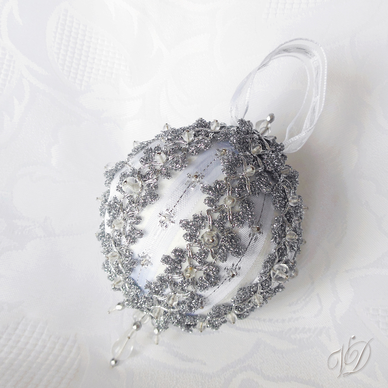 Originální vánoční ozdoba - Vločka ve stříbře