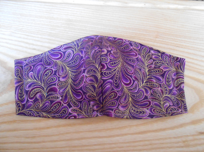 Rouška fialová s ornamenty barvy zlaté (132/20)