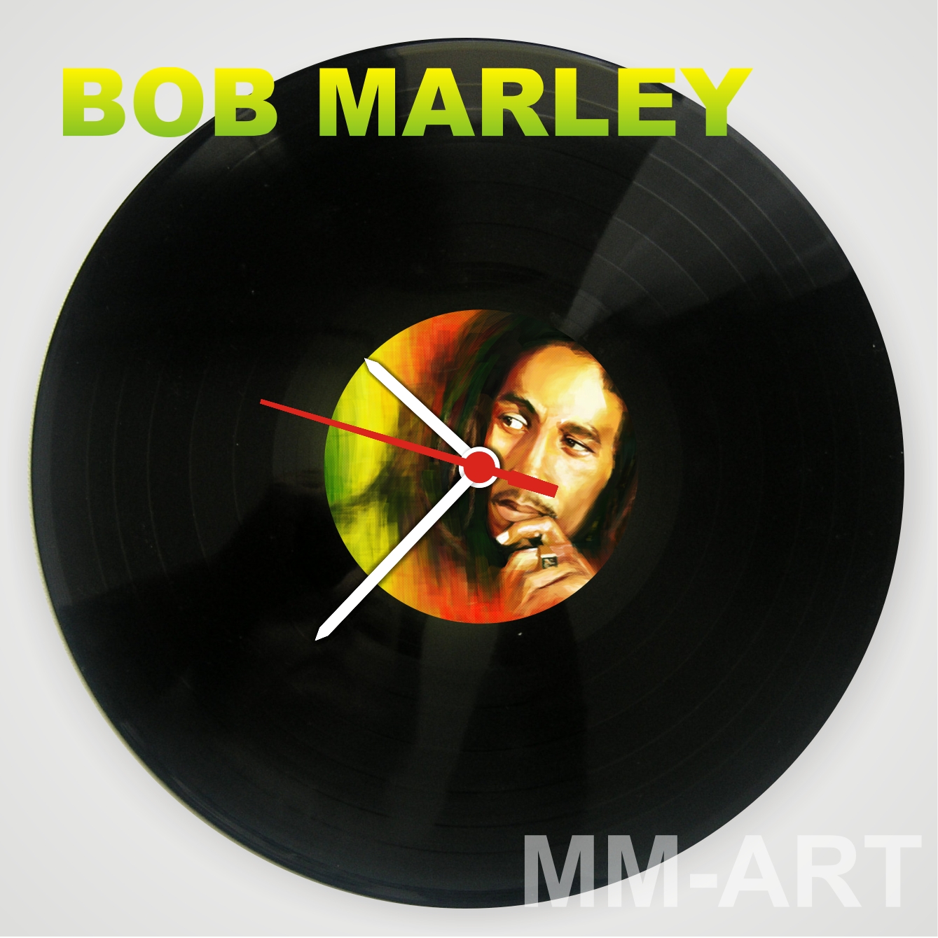 V RYTMU REGGAEOriginální nástěnné hodiny z vinylové desky, průměr desky 300mm. Design a výroba MM-ART, pro milovníky REGGAE. Na přání zákazníka je možno volit jiný i zaslaný středový motiv grafiky .-). Možno aplikovat jakoukoliv fotku zákazníka a tím vytv