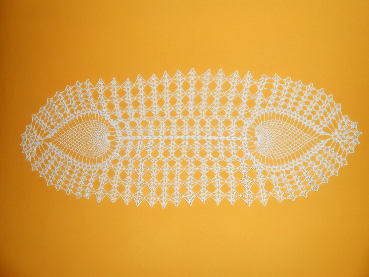 Dečka háčkovaná bílá oválná 70 cm x 29 cm 3/15