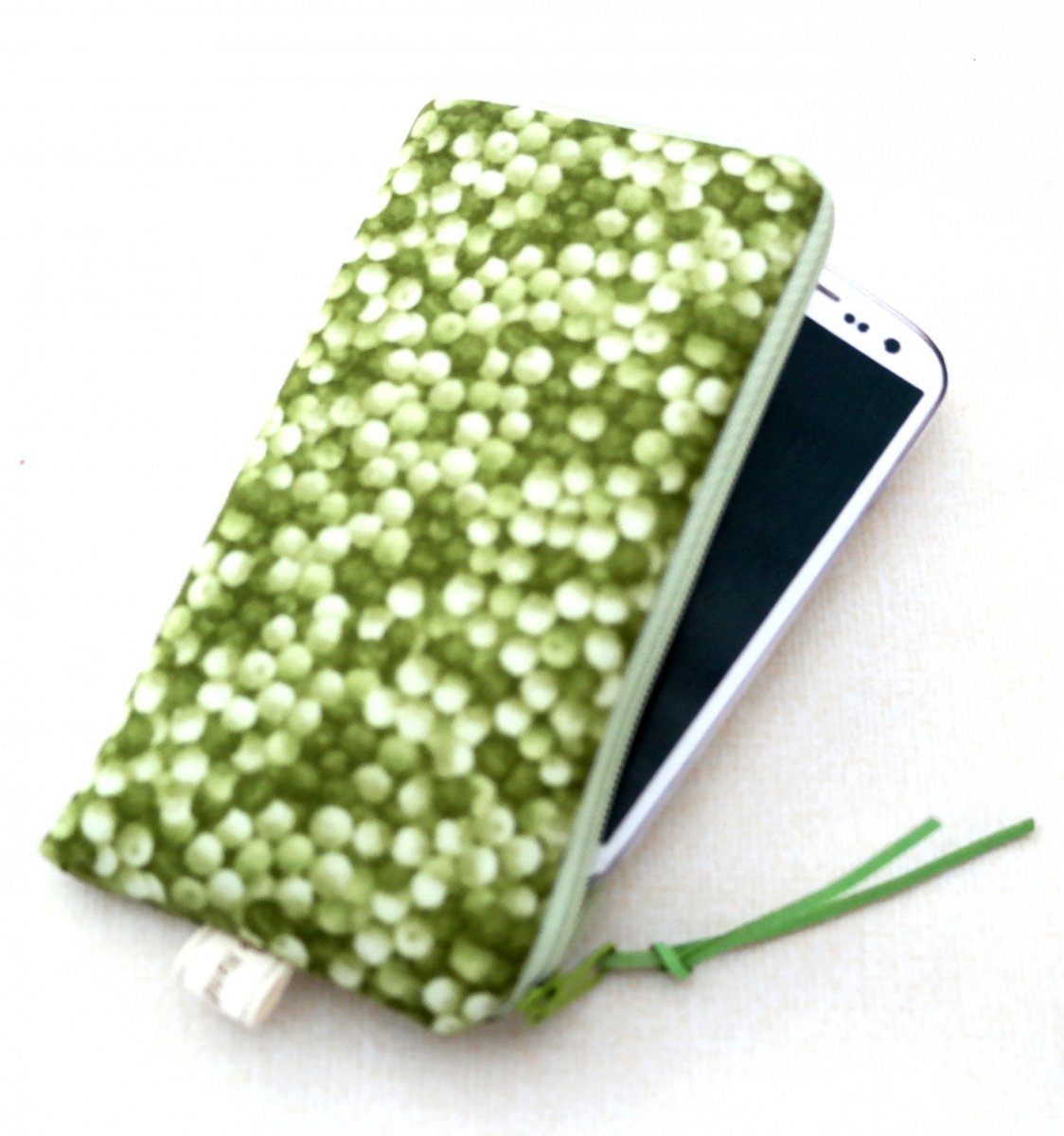 ZELENÉ  PUNTÍKY -  obal na mobil