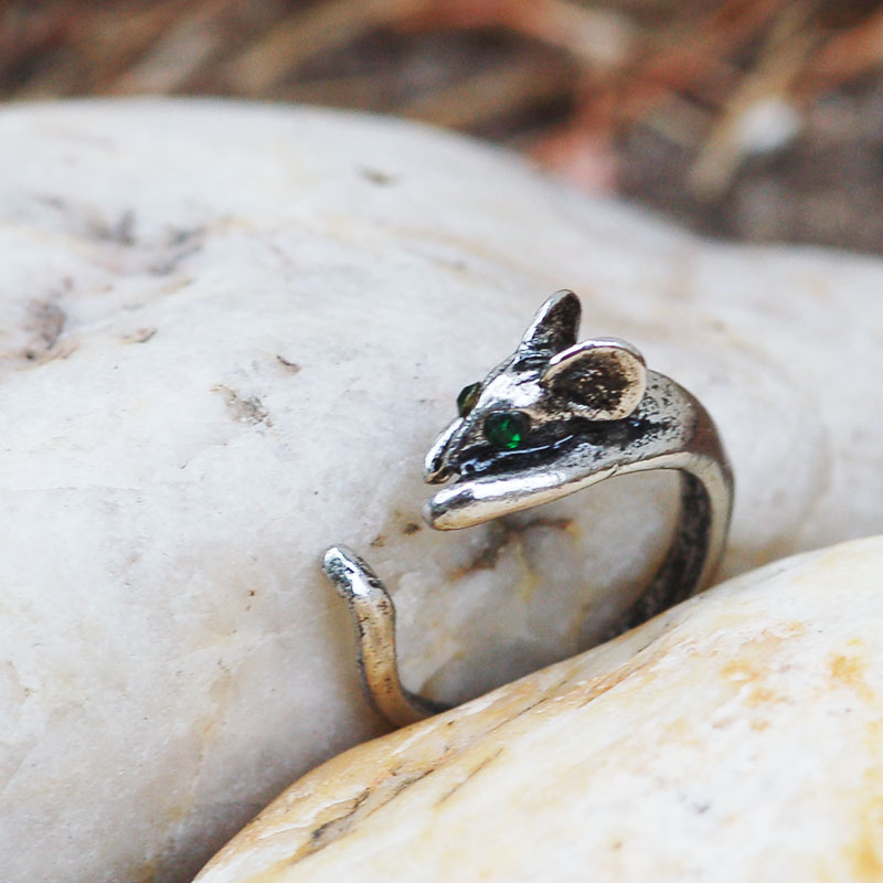 Prsten s myší starostříbro +zelené oči