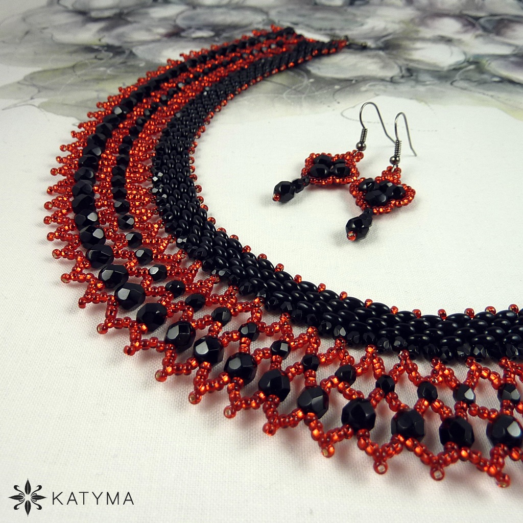 Souprava červená s černou